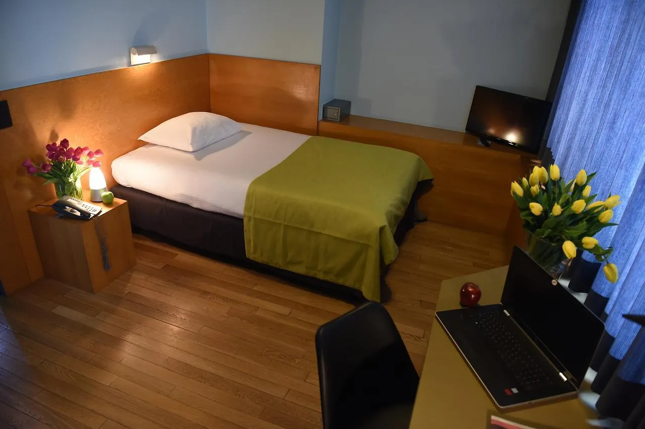 Hotel 322 Lambermont Brussels Schaerbeek