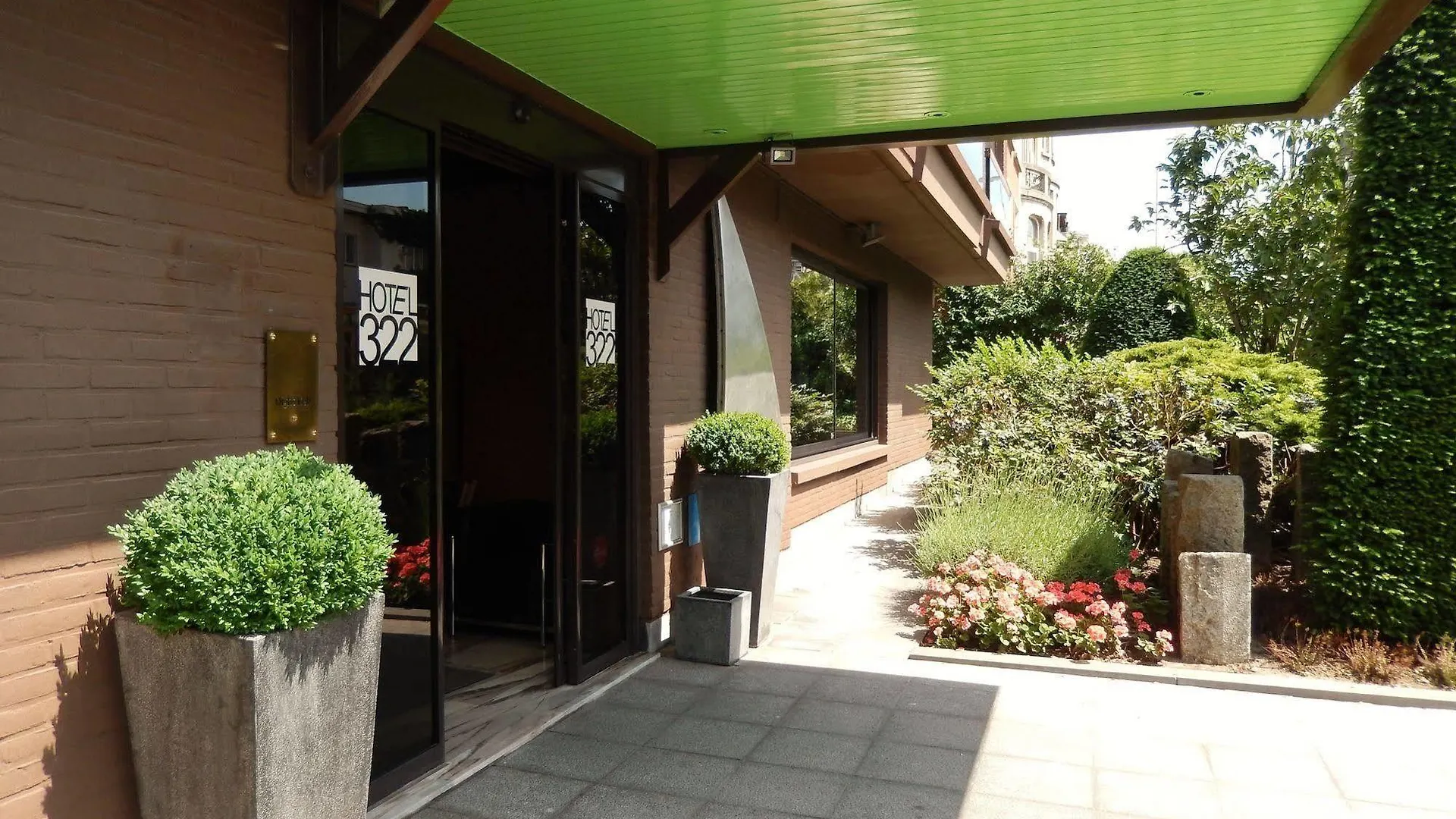 Hotel 322 Lambermont Brussels Schaerbeek