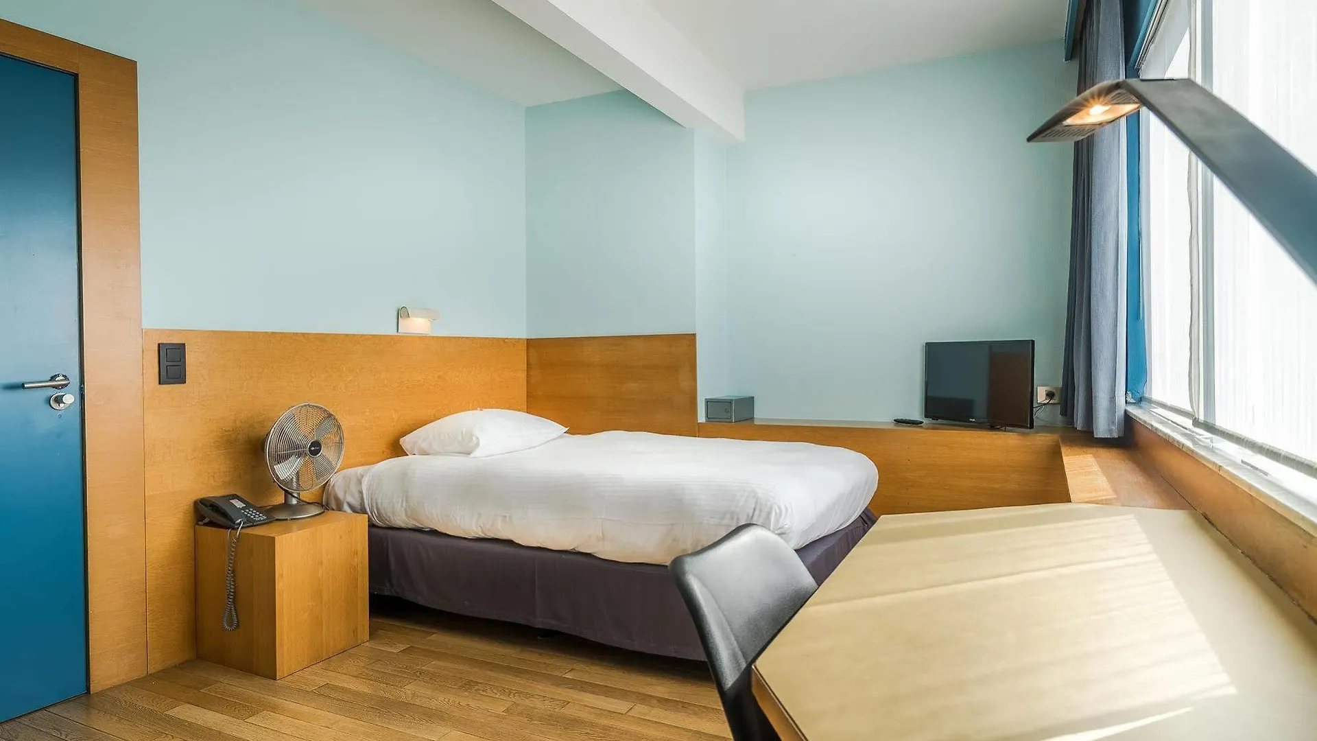 Hotel 322 Lambermont Brussels Schaerbeek