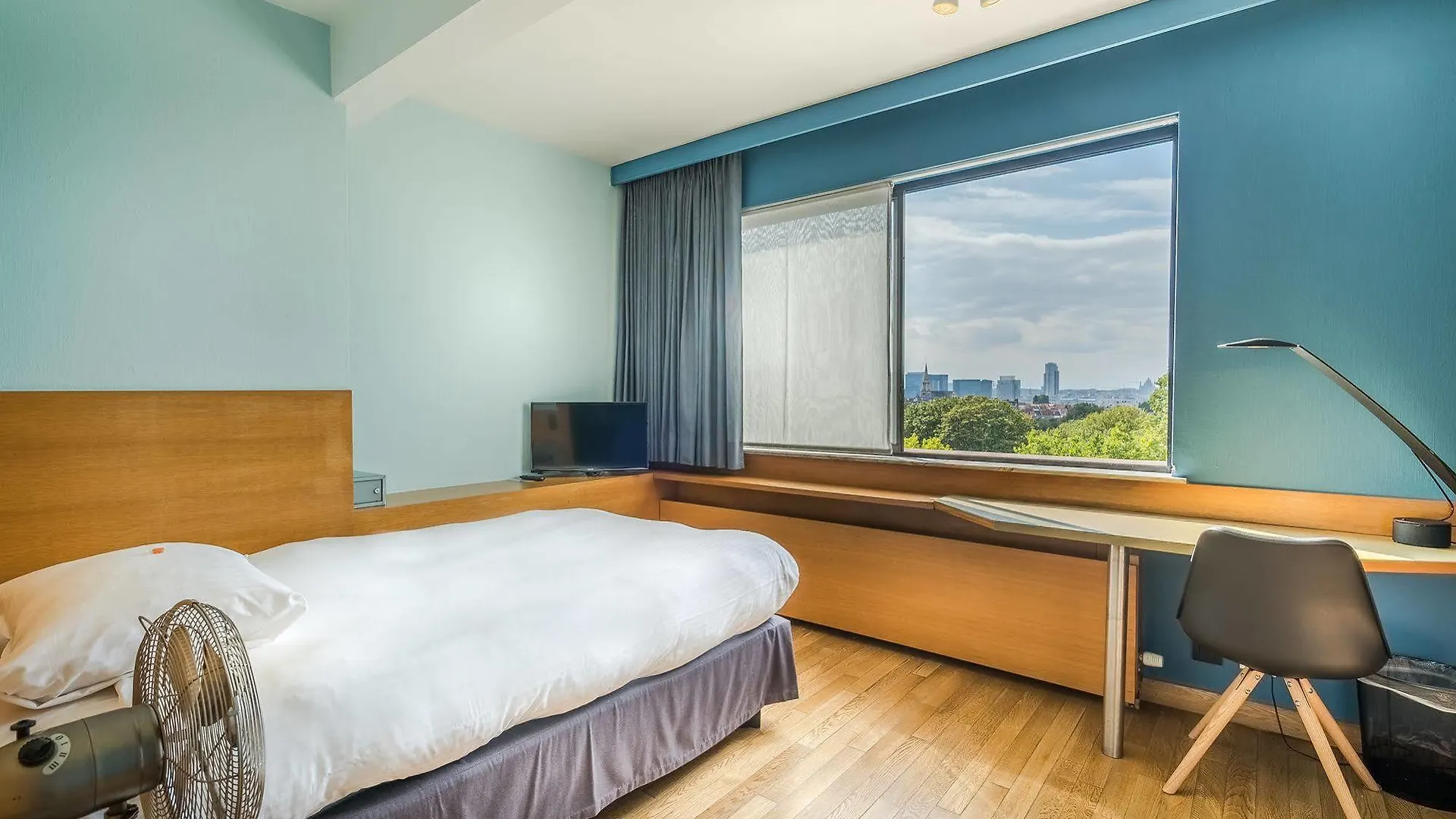 Hotel 322 Lambermont Brussels Schaerbeek