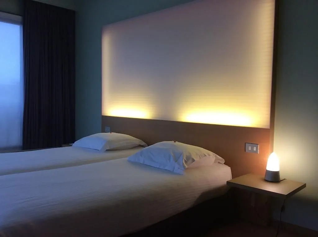 Hotel 322 Lambermont Brussels Schaerbeek